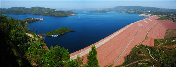 1450427567581.jpg 小浪底雄姿.jpg