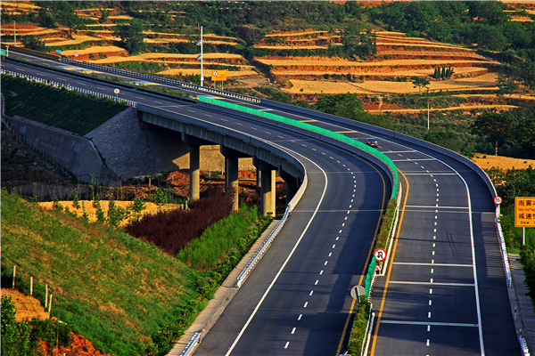 1450427584200.jpg 四通八达.jpg