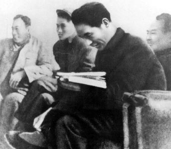 焦裕禄在工厂学习.jpg